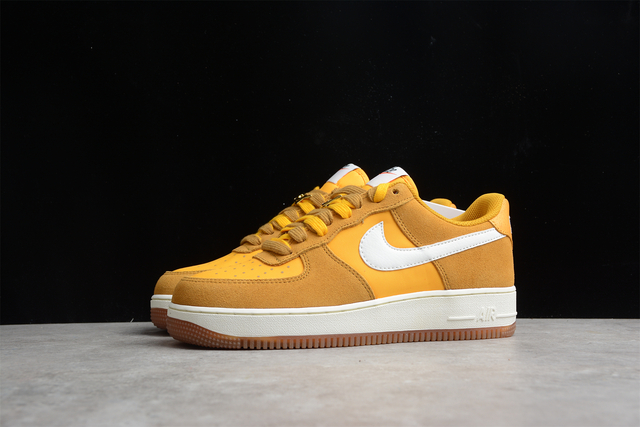 Air force 1 07 university gold 2025