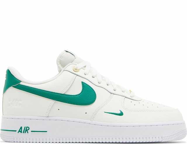Nike air force 1 07 hotsell lv8 boys