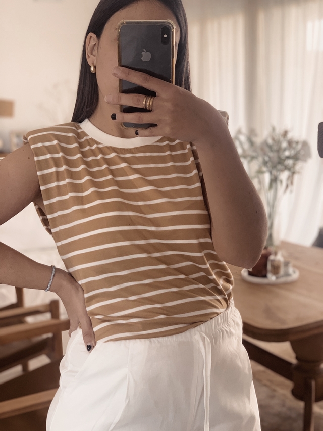 remera rayada hombreras mujer