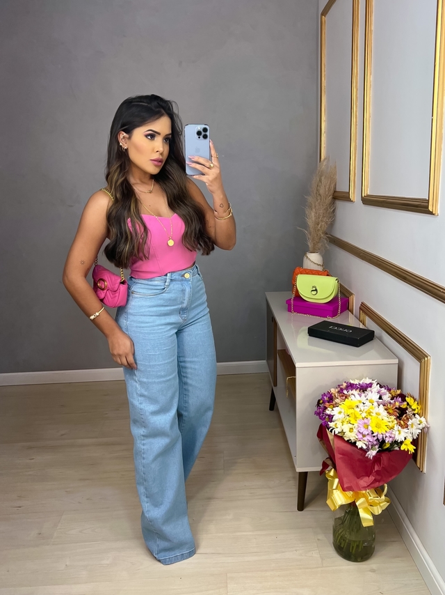 Compartilhe essa dica e COMPRE JÁ o seu look Calça Jeans Wide