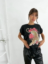 Remera amplia manga rebatible Tigre flores