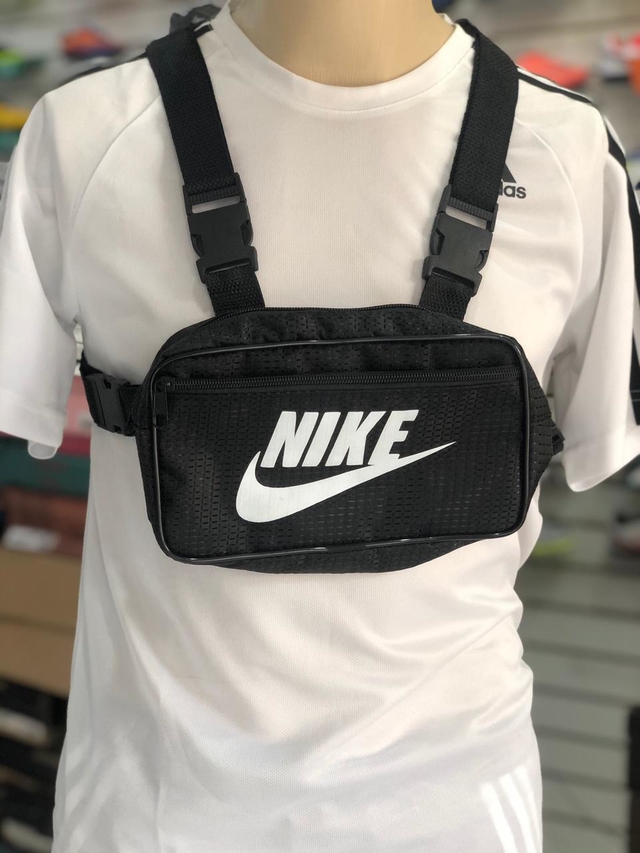 Nike chest cheap pouch
