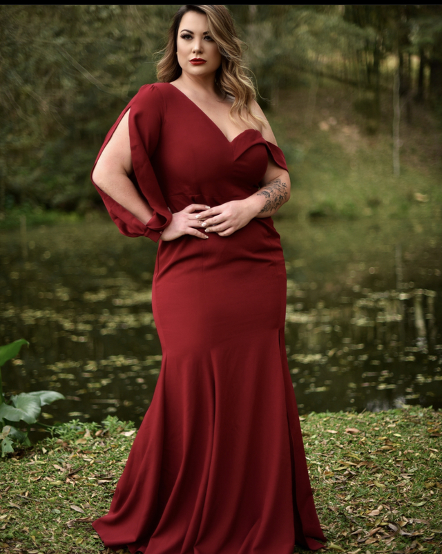 Vestido Longo Plus Size Marsala Maitê