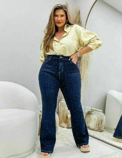 CALÇA JEANS FLARE COM BRILHO - D' VINA PLUS SIZE