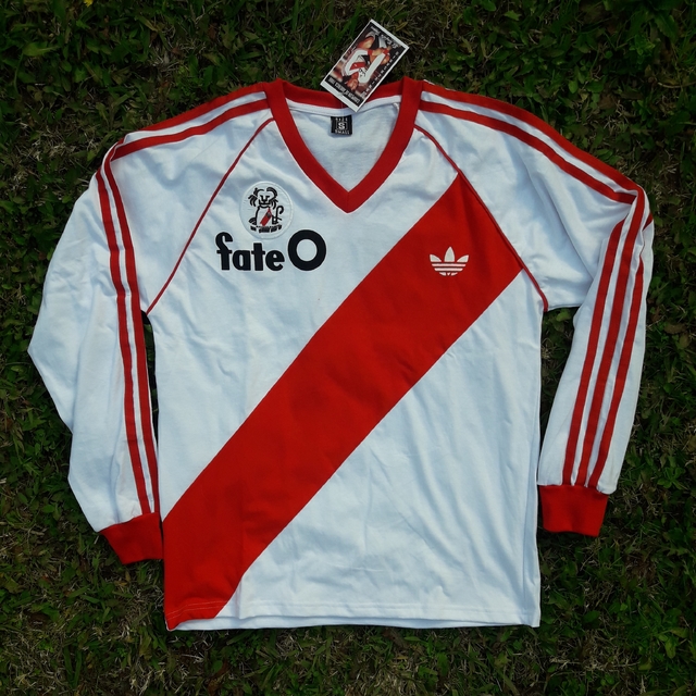 River Plate 1986 manga larga
