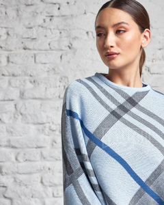 8014 / Poncho Escocés Switch Sweaters - comprar online