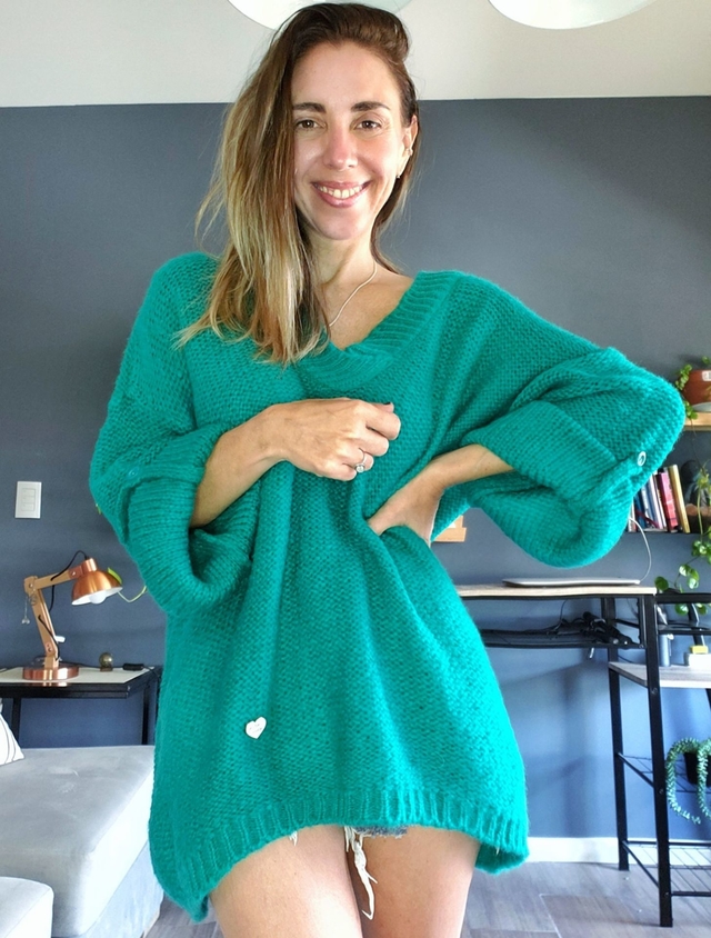 Sweater ARIES Verde esmeralda Pura Vida Sweaters