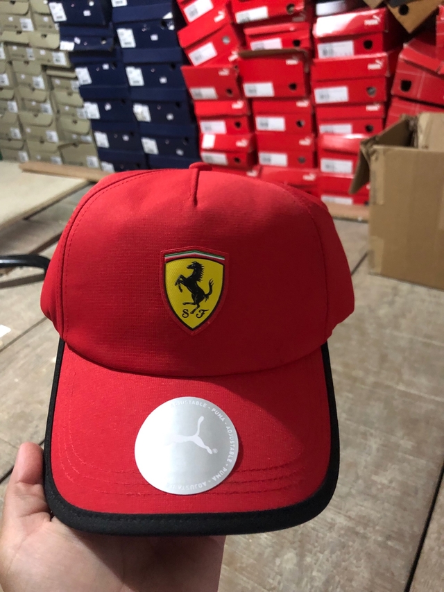 Boné Puma Ferrari Logo Amarelo - Vermelho