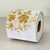Capa de papel higiênico dourada flores e folhas pedraria