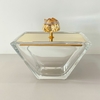 Caixa de vidro com tampa banhada em ouro 24k e puxador em pedra citrino