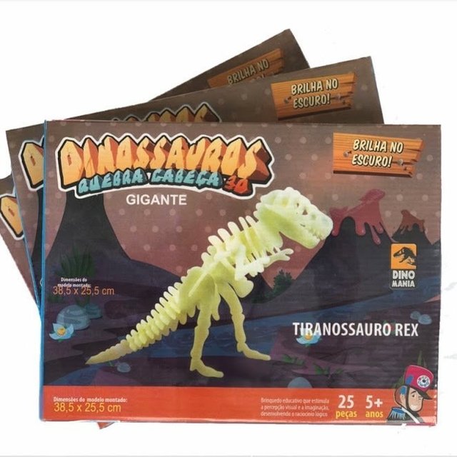 Terrário de Dinossauros - Brilha no Escuro, Brinquedo para Crianças +6  anos