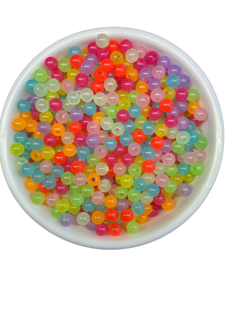 Miçangas que Brilham no Escuro Colorido 6mm - comprar online