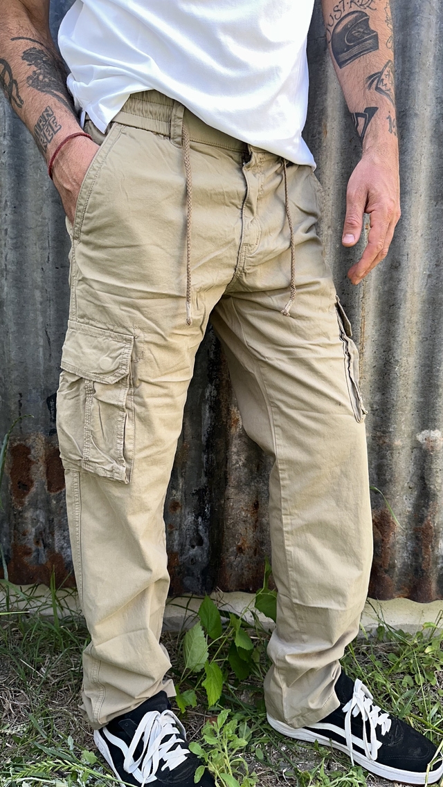 PANTALON CARGO RECTO CON ELASTICO