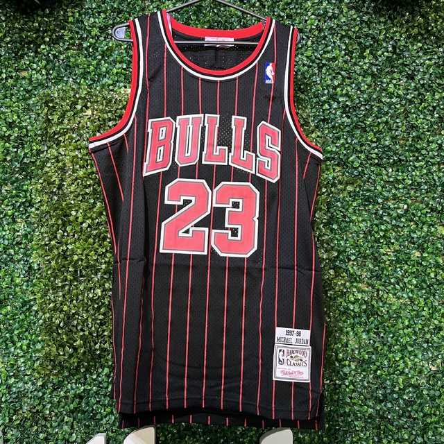 CAMISETA BULLS 23 NEGRA CON ROJO REPLIC. EXACTA