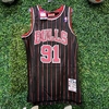 CAMISETA BULLS 91 (NEGRA CON ROJO) - REPLIC. EXACTA