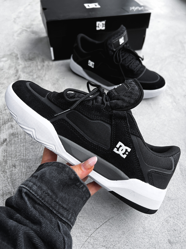 T nis Dc Metric S Preto Branco