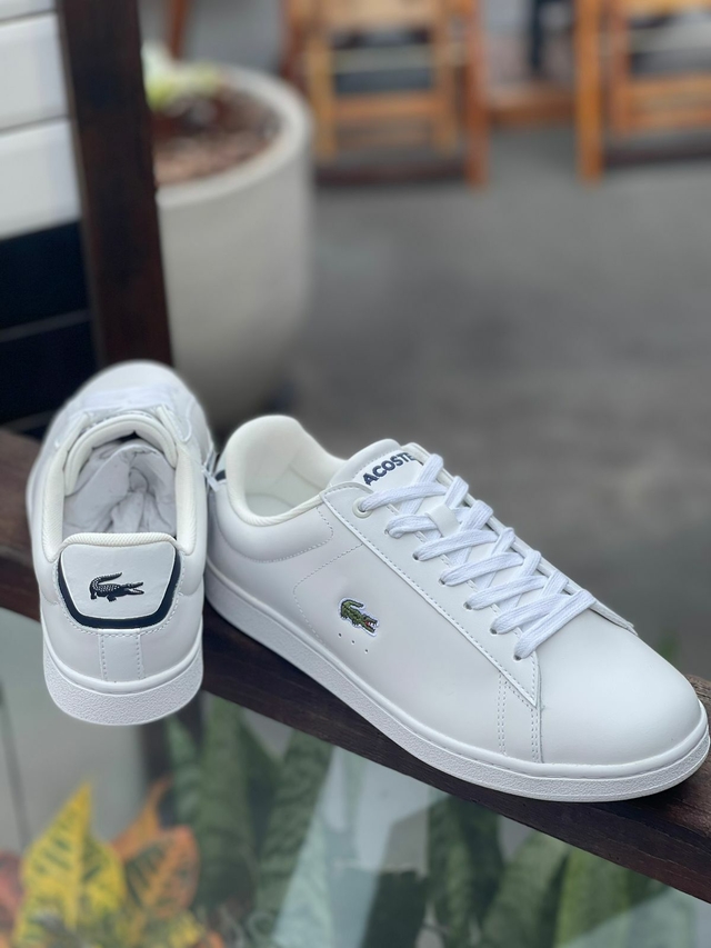 Tênis lacoste carnaby branco - www.alohaoutlett.com.br