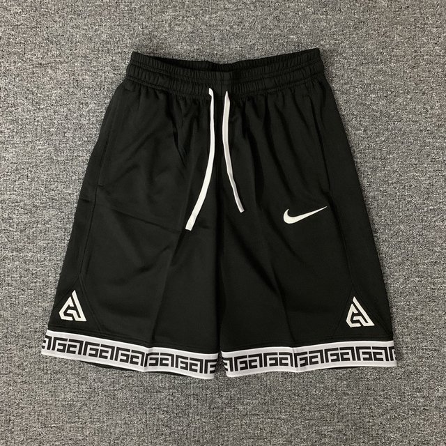 Bermuda NIKE Freak Preta
