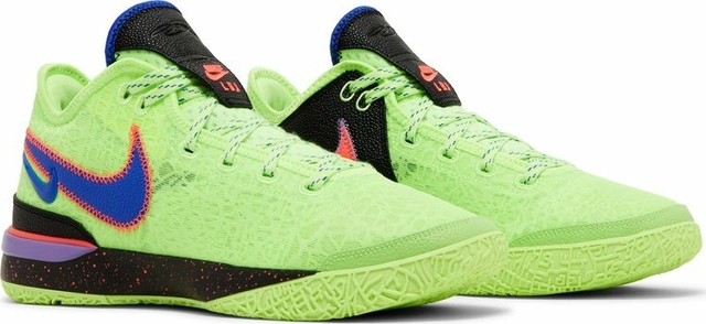 Nike ghost green 2025