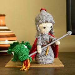 São Jorge e o dragão em amigurumi - comprar online