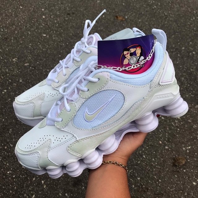 Where can i sales buy nike shox