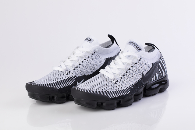 Air vapormax flyknit 2 zebra sale
