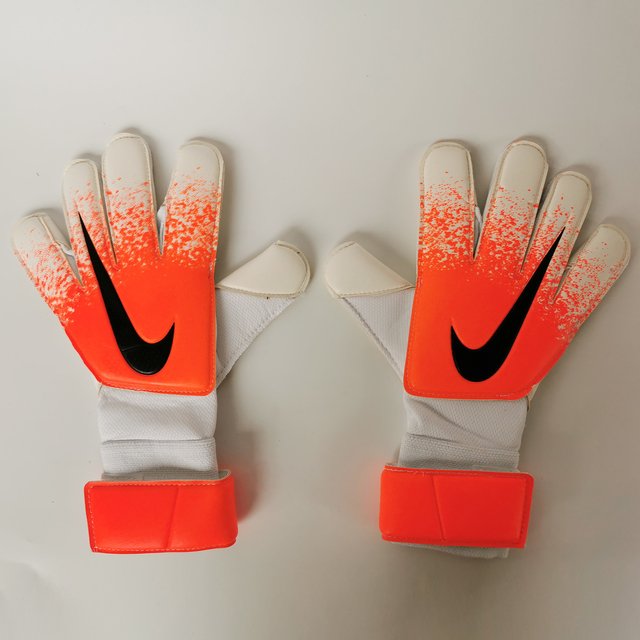 Luva Goleiro Nike Vapor Grip 3 Laranja