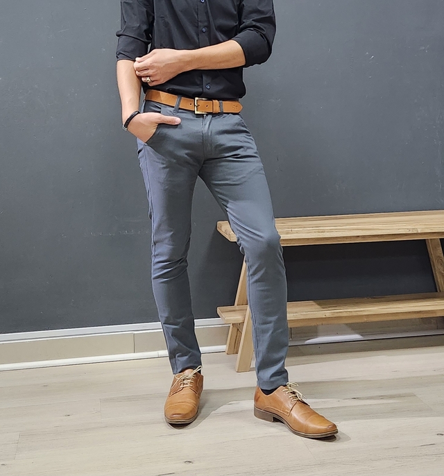 Pantalon chino gris topo