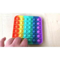 Pop it anti estress 10x10 silicona fidget multicolor arco iris en internet