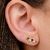 Brinco mini Ear Cuff com 5 zircônias redondas coloridas Banhado em ouro 18k
