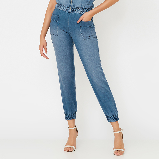 Calça jeans tipo moletom feminina 2025