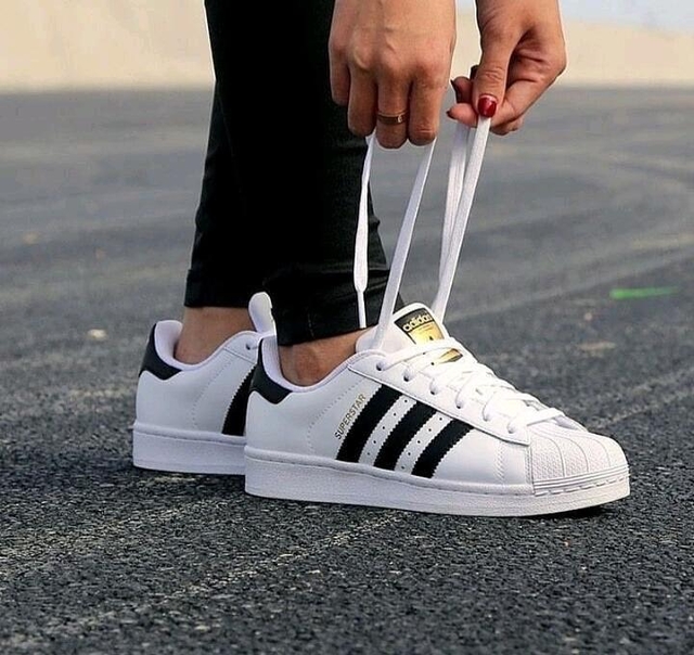 Adidas originals superstar branco e preto hotsell