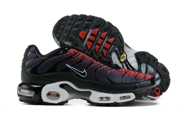 Black and red store air max tn