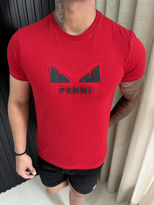 CAMISETA FENDI SIMBOLO HOLOGRAFICA VERMELHA