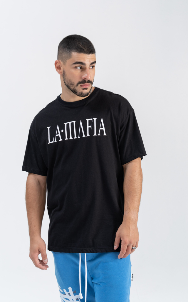 CAMISETA LA•MAFIA OVERSIZED PRETA - PSY Multimarcas