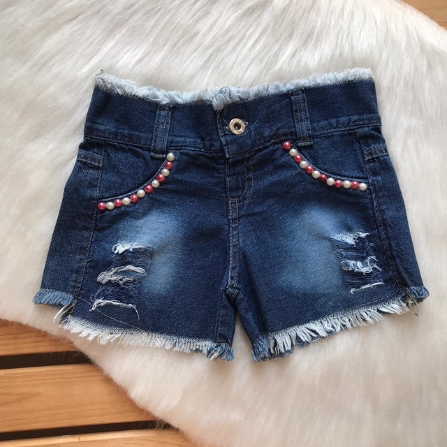 Foto de short best sale desfiado em cima