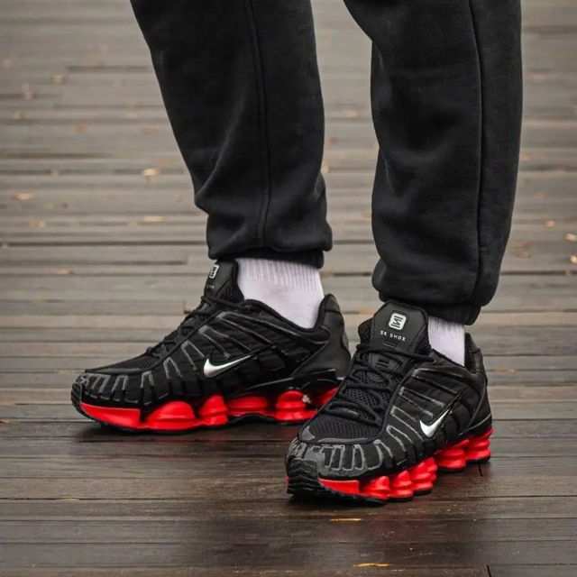 Nike shox junior hotsell preto e vermelho