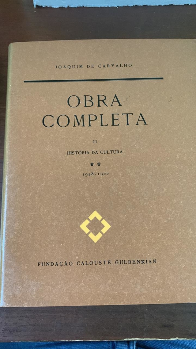 Edição: Ensaios, Vol. II, de Montaigne (pref. Albert Thibaudet