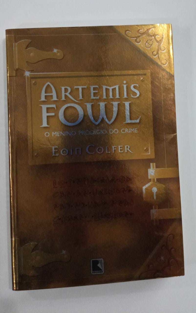 Livro - Artemis Fowl - O Menino Prodigio Do Crime