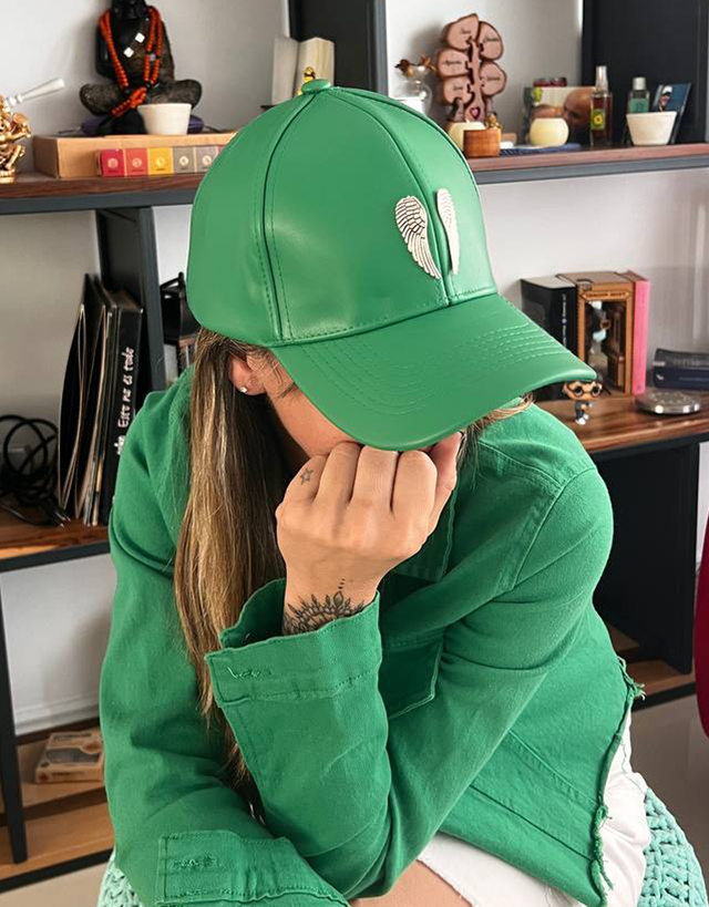 Gorra verde engomada - Comprar en porquesiche