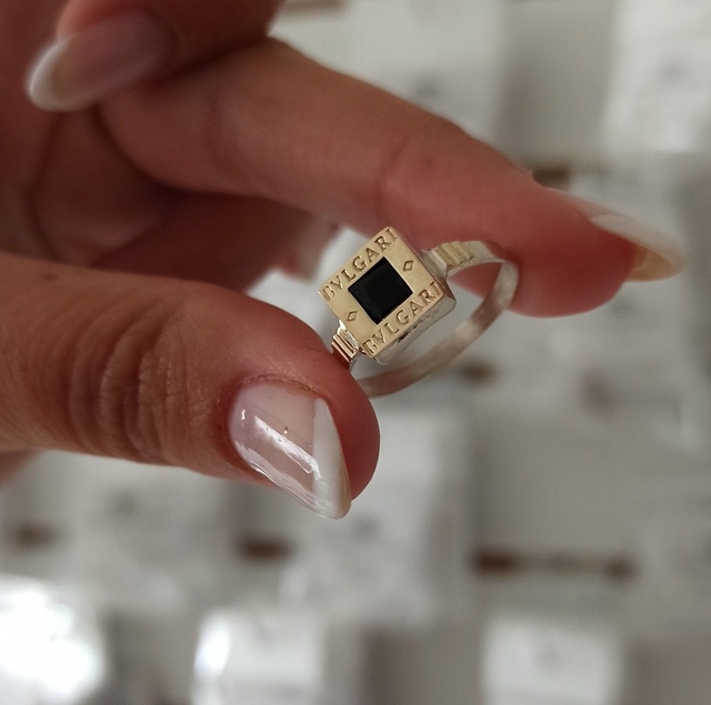 Anillo bulgari cuadrado sales