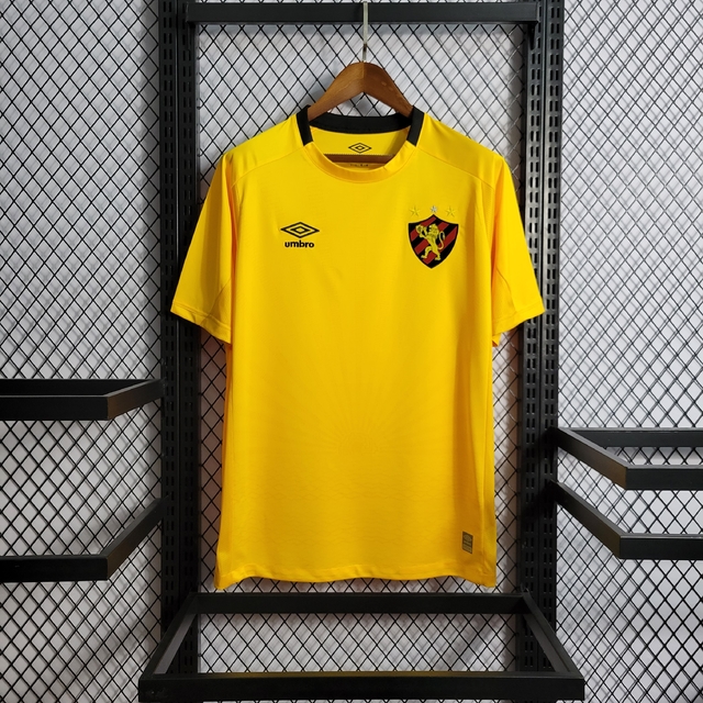 Kit de Uniforme de Futebol Infantil do Sport Club do Recife I 21 com Camisa  e Calção Umbro em Promoção