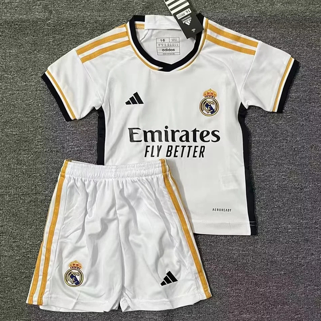 Conjunto Infantil Real Madrid I 23/24 - Branca - Camisa e Shorts - Adidas