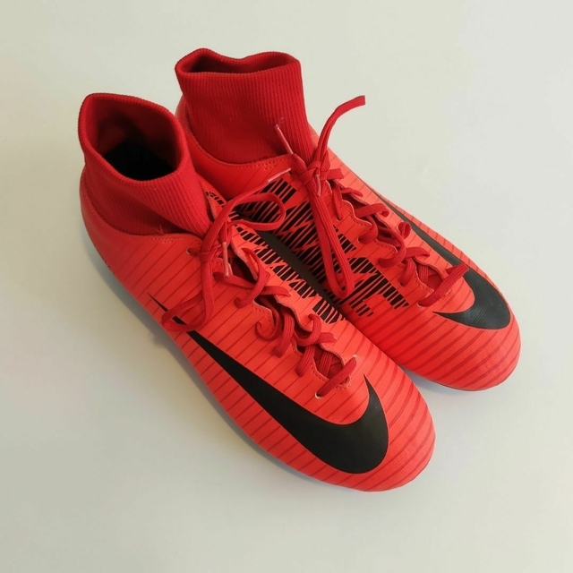 BOTINES NIKE TALLE AR 40 NARANJA Y NEGRO NUEVO