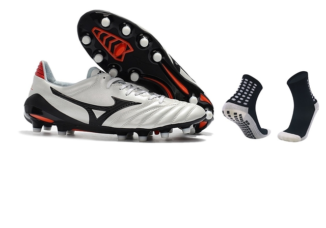Mizuno Morelia Neo II