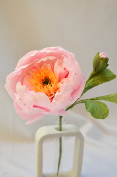 PEONIA CON FLORERO - tienda online