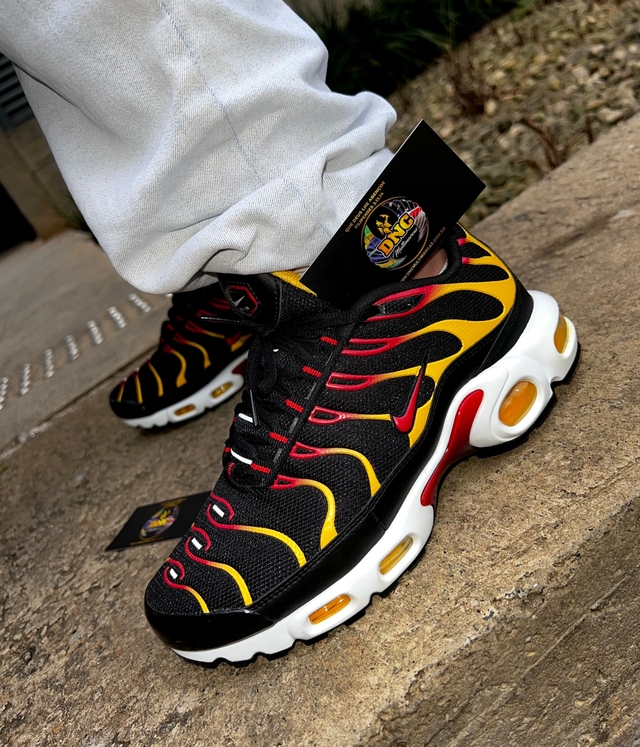 Nike air max preto e amarelo 2025