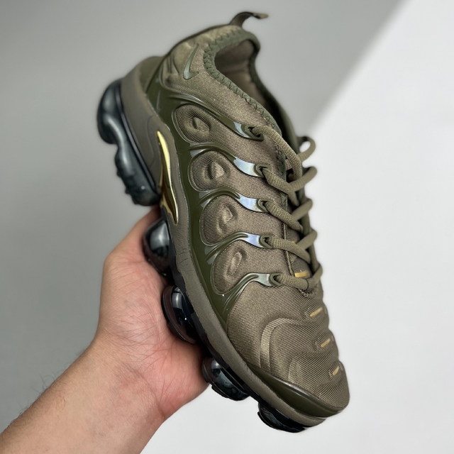 Tênis Nike Air Max Plus TN (Verde Musgo)