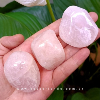 Quartzo Rosa Rolado Pedras de 4 á 6cm - Amor incondicional e autoestima