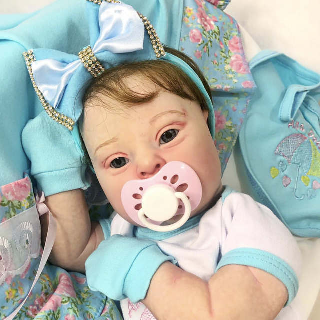 Boneca Bebê Reborn Alice Menina Realista de Silicone